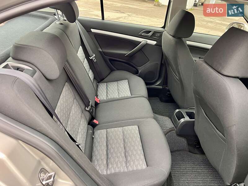 Лифтбек Skoda Octavia 2010 в Киеве фото 42 Лифтбек Skoda Octavia 2010 в Киеве
