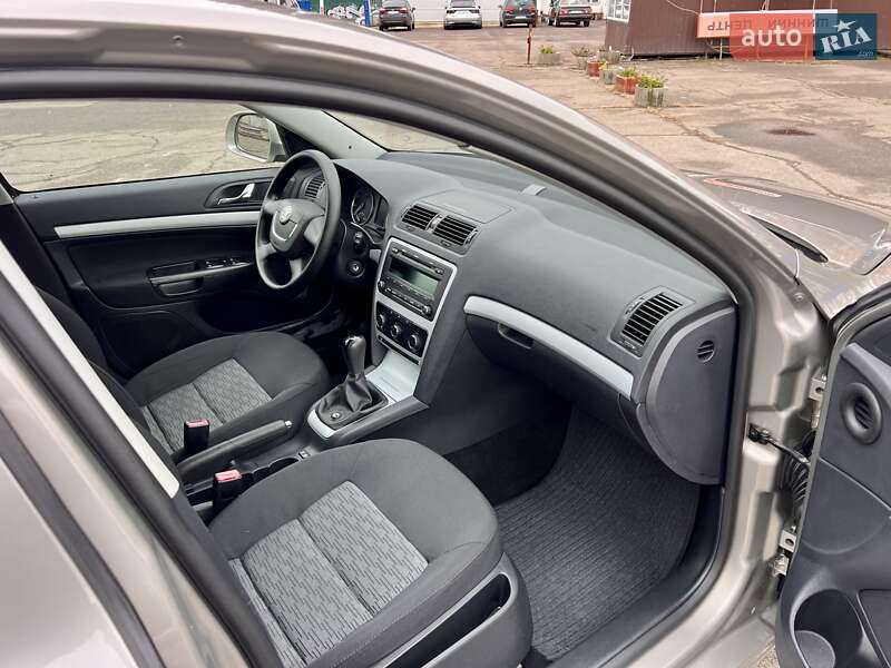 Лифтбек Skoda Octavia 2010 в Киеве фото 44 Лифтбек Skoda Octavia 2010 в Киеве