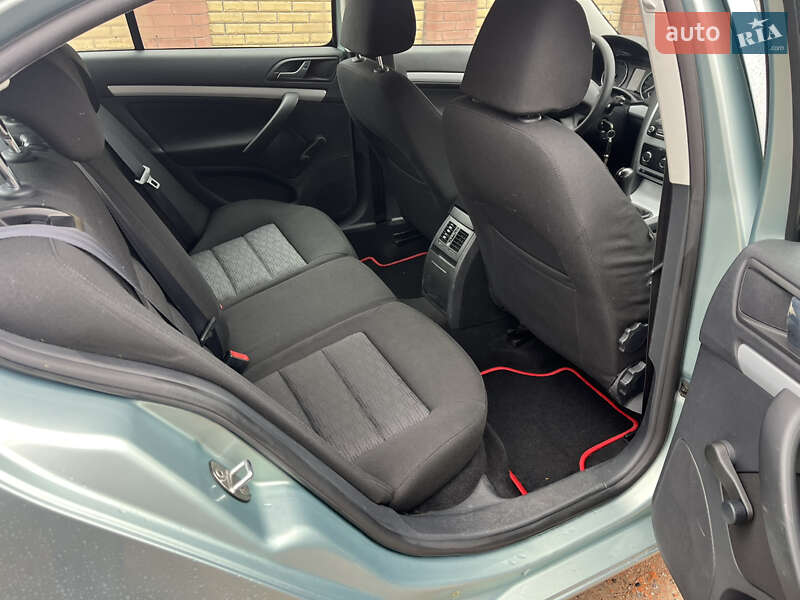 Лифтбек Skoda Octavia 2009 в Ахтырке фото 59 Лифтбек Skoda Octavia 2009 в Ахтырке