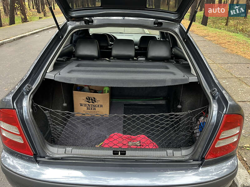 Лифтбек Skoda Octavia 2006 в Черкассах