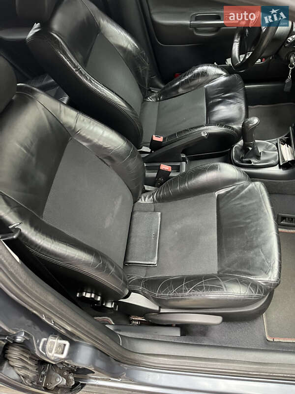 Лифтбек Skoda Octavia 2006 в Черкассах