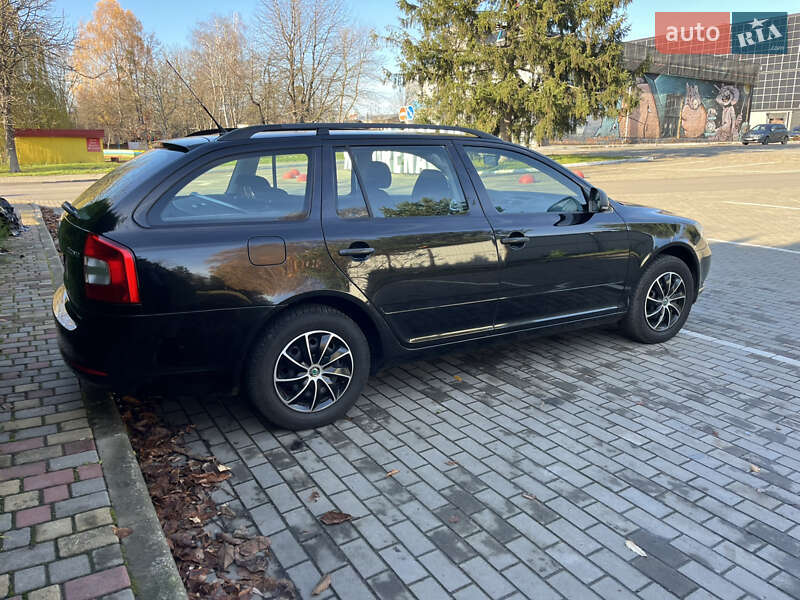 Универсал Skoda Octavia 2010 в Луцке