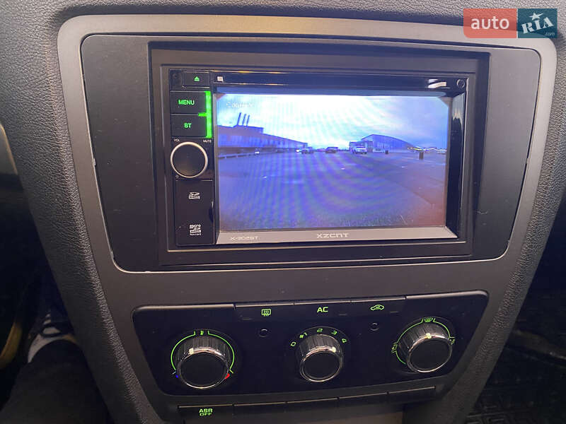 Универсал Skoda Octavia 2011 в Киеве фото 7 Универсал Skoda Octavia 2011 в Киеве