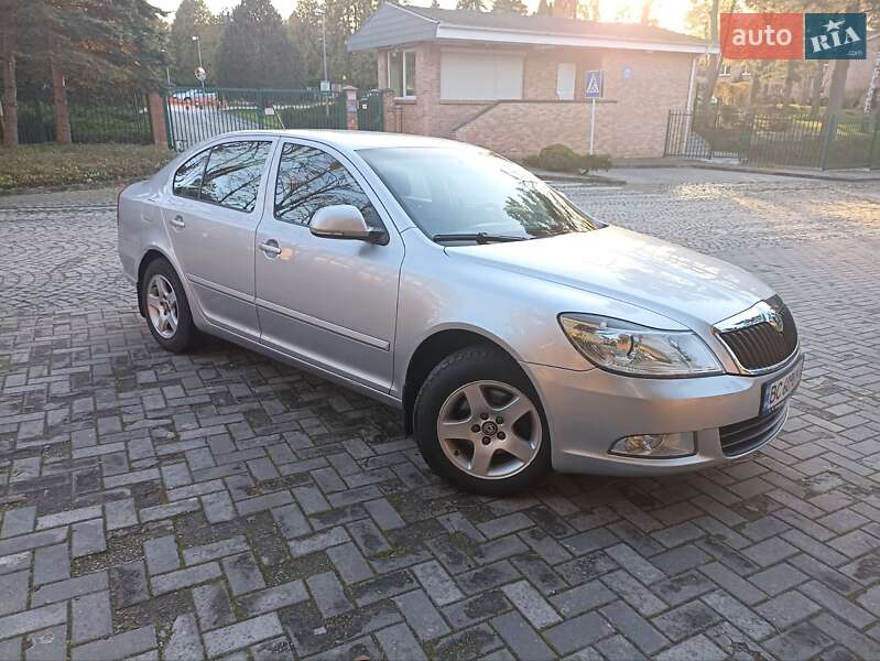 Лифтбек Skoda Octavia 2012 в Львове