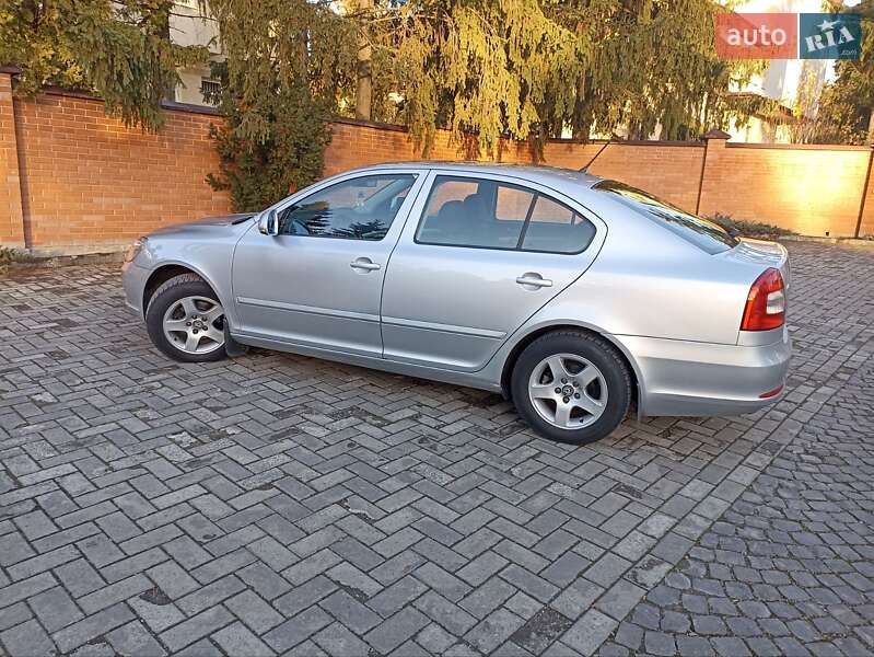 Лифтбек Skoda Octavia 2012 в Львове