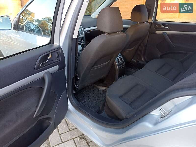 Лифтбек Skoda Octavia 2012 в Львове