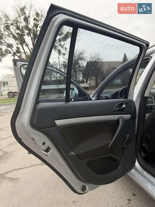 Универсал Skoda Octavia 2013 в Лубнах