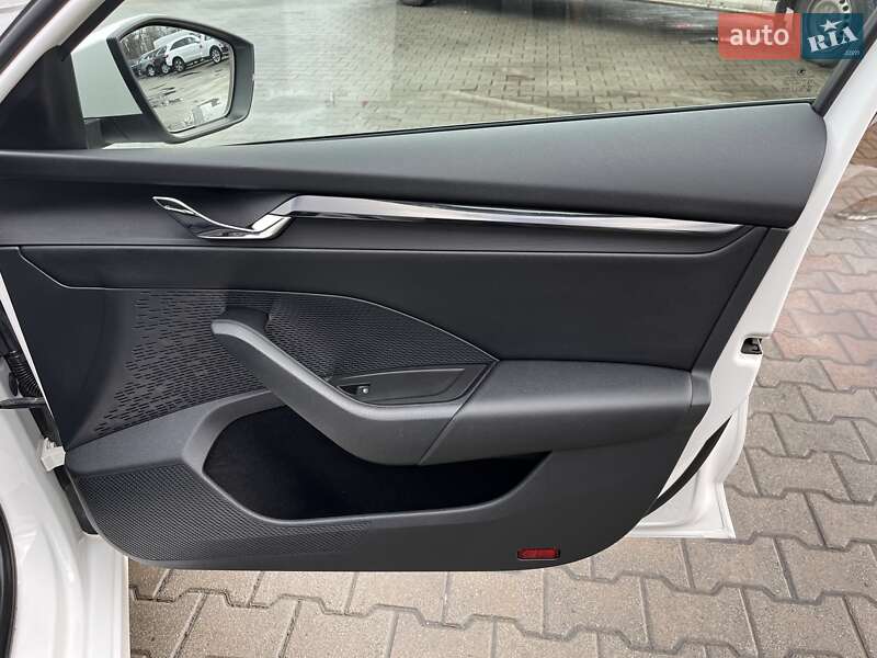 Лифтбек Skoda Octavia 2021 в Житомире