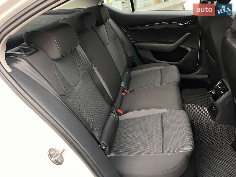 Лифтбек Skoda Octavia 2021 в Житомире