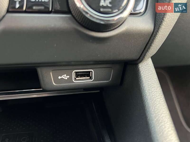 Универсал Skoda Octavia 2020 в Киеве фото 58 Универсал Skoda Octavia 2020 в Киеве
