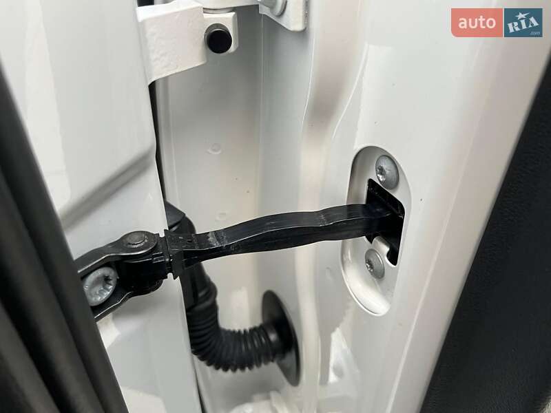 Универсал Skoda Octavia 2020 в Киеве фото 79 Универсал Skoda Octavia 2020 в Киеве