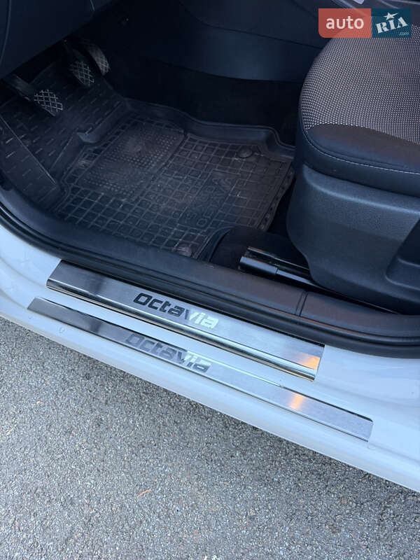 Универсал Skoda Octavia 2013 в Львове