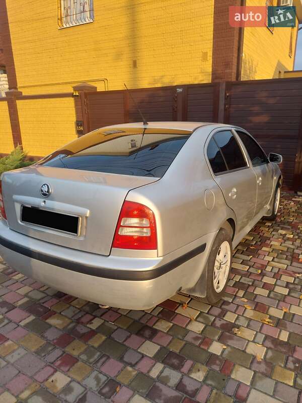 Ліфтбек Skoda Octavia 2006 в Дніпрі