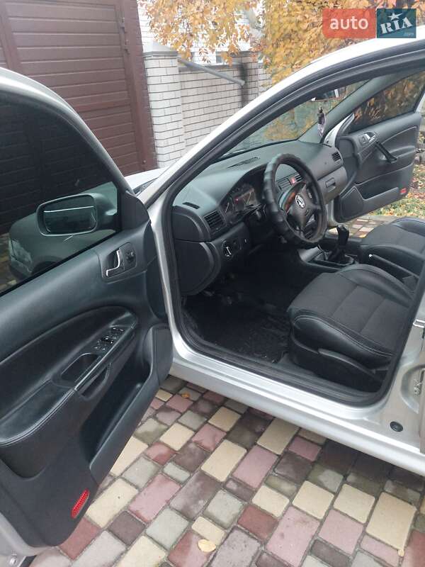 Ліфтбек Skoda Octavia 2006 в Дніпрі