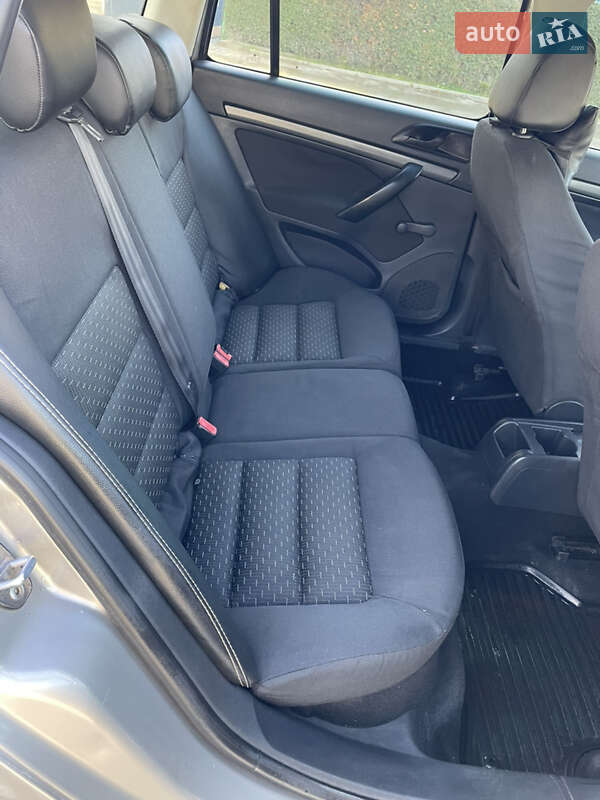 Универсал Skoda Octavia 2010 в Турке фото 33 Универсал Skoda Octavia 2010 в Турке