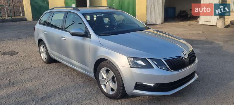 Универсал Skoda Octavia 2019 в Киеве фото 18 Универсал Skoda Octavia 2019 в Киеве