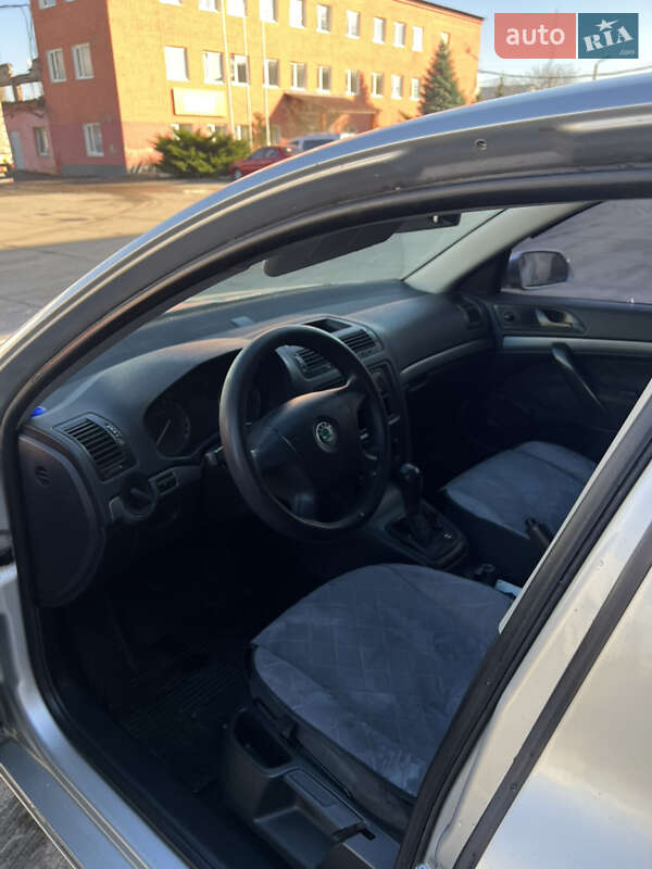 Лифтбек Skoda Octavia 2005 в Полтаве