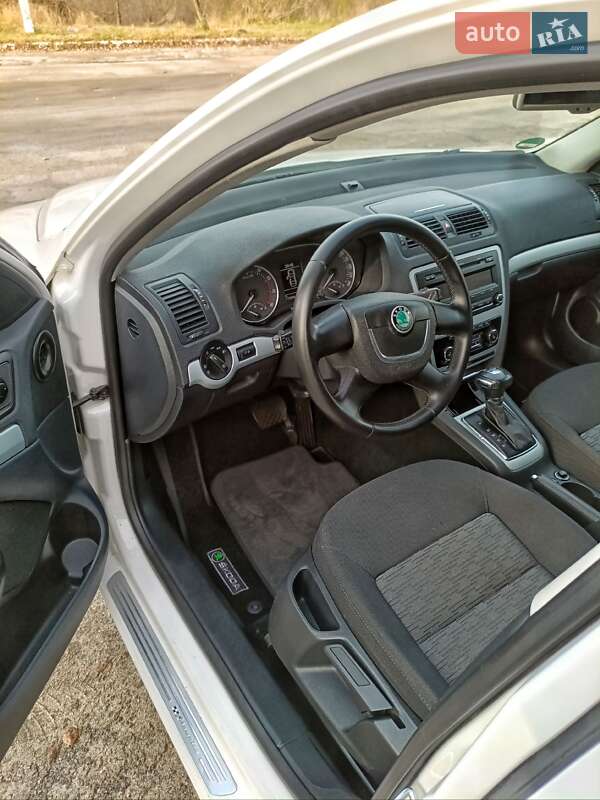 Универсал Skoda Octavia 2011 в Киеве фото 9 Универсал Skoda Octavia 2011 в Киеве