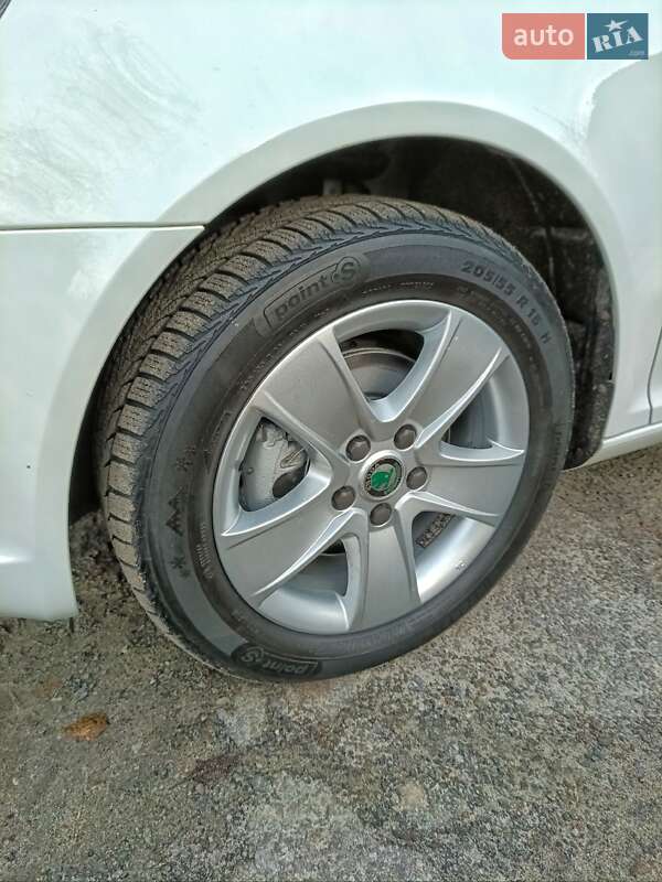Универсал Skoda Octavia 2011 в Киеве фото 24 Универсал Skoda Octavia 2011 в Киеве