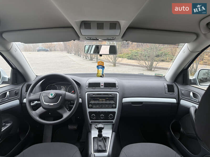 Универсал Skoda Octavia 2010 в Комсомольском фото 13 Универсал Skoda Octavia 2010 в Комсомольском