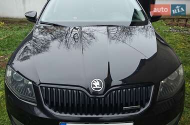Універсал Skoda Octavia 2014 в Ужгороді