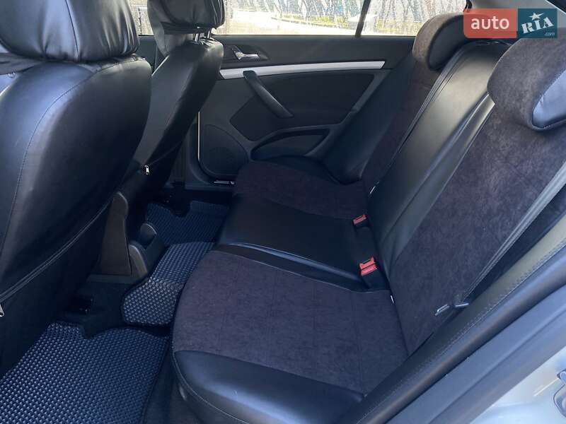 Лифтбек Skoda Octavia 2011 в Николаеве фото 18 Лифтбек Skoda Octavia 2011 в Николаеве