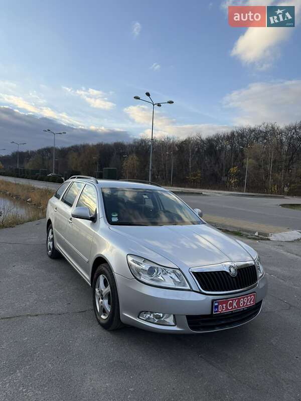 Универсал Skoda Octavia 2010 в Днепре