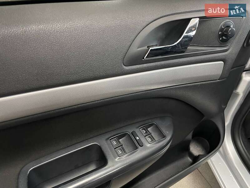 Универсал Skoda Octavia 2011 в Киеве фото 16 Универсал Skoda Octavia 2011 в Киеве