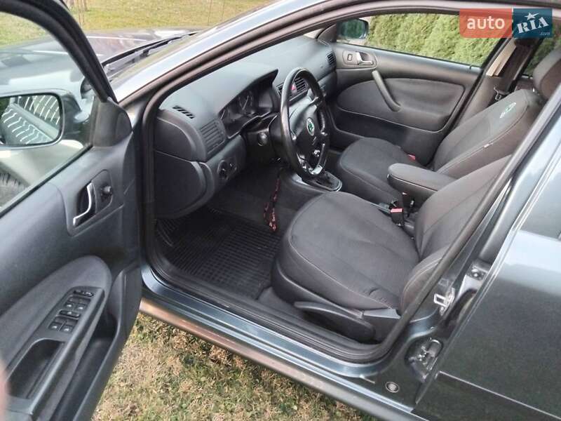 Універсал Skoda Octavia 2004 в Долині