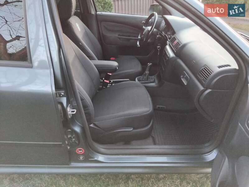 Універсал Skoda Octavia 2004 в Долині