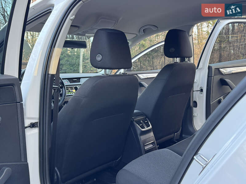 Ліфтбек Skoda Octavia 2016 в Дрогобичі