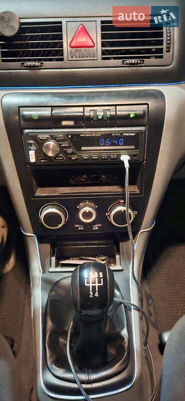 Лифтбек Skoda Octavia 1999 в Киеве