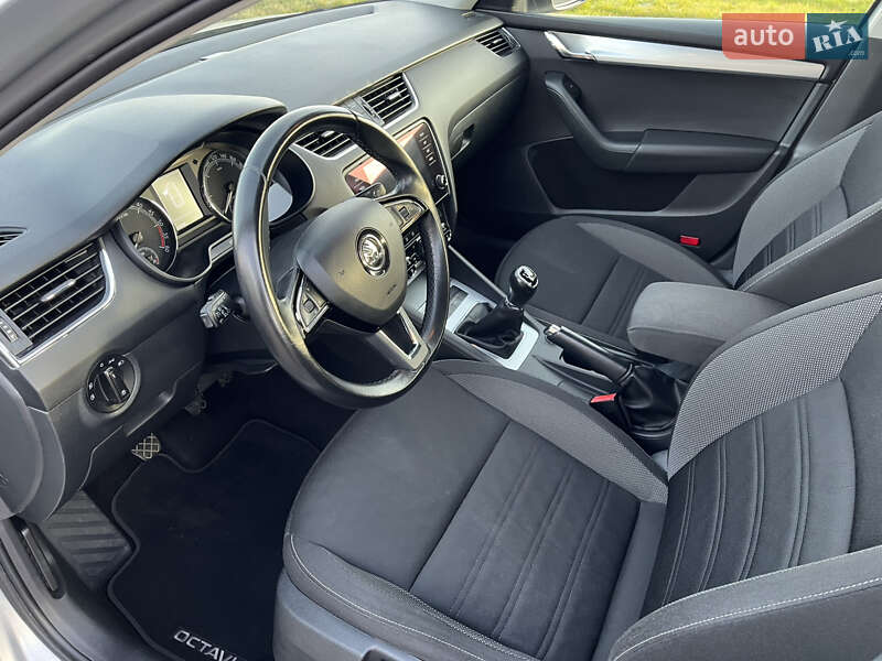 Лифтбек Skoda Octavia 2017 в Львове фото 23 Лифтбек Skoda Octavia 2017 в Львове