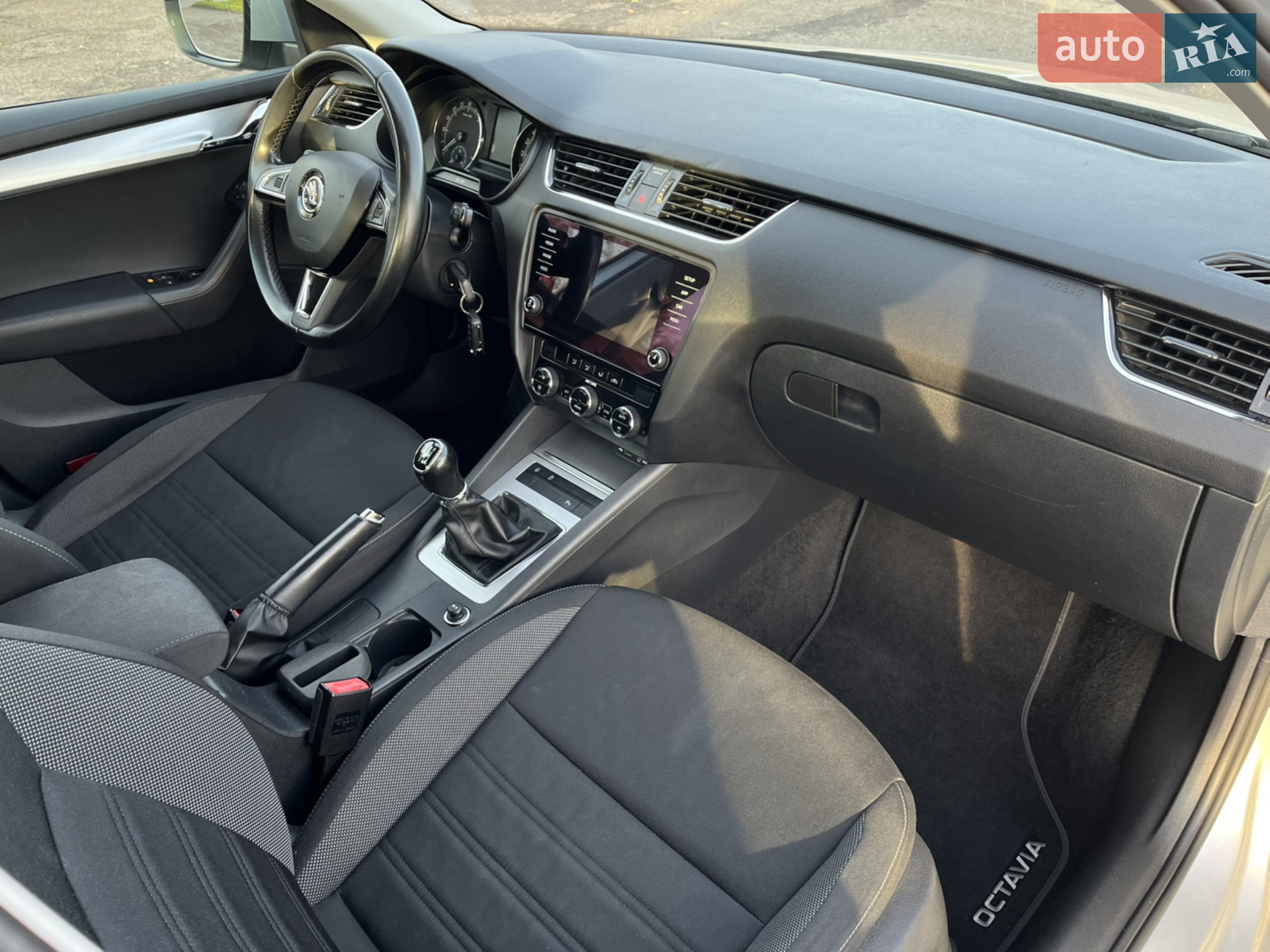 2017 Skoda Octavia - мініатюра 32