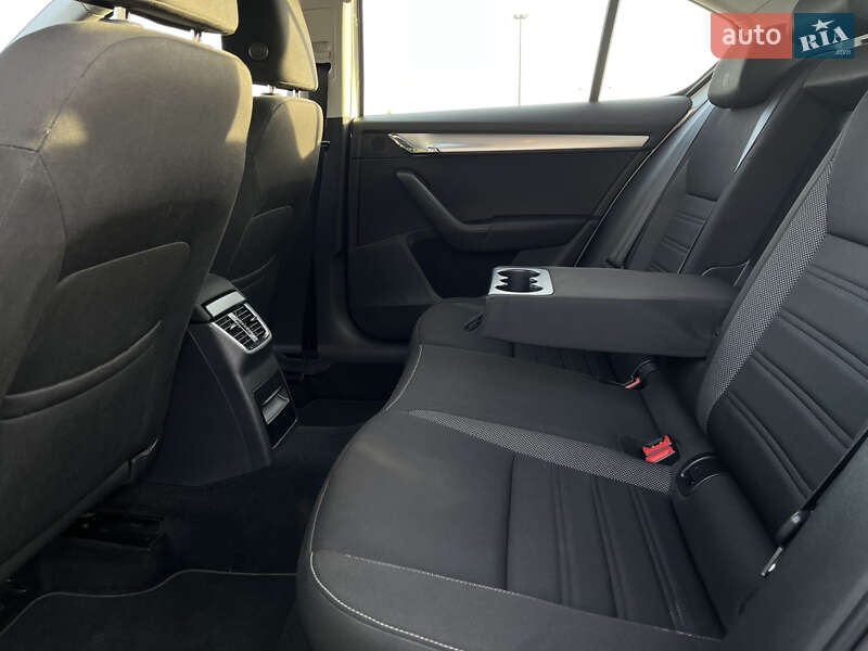 Лифтбек Skoda Octavia 2017 в Львове фото 37 Лифтбек Skoda Octavia 2017 в Львове