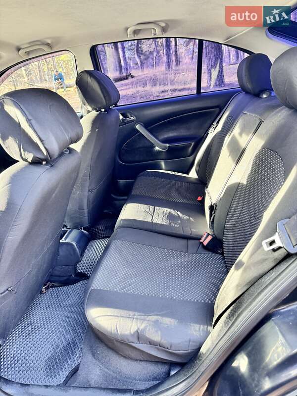 Лифтбек Skoda Octavia 2005 в Днепре