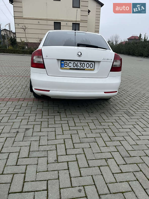 Лифтбек Skoda Octavia 2010 в Золочеве