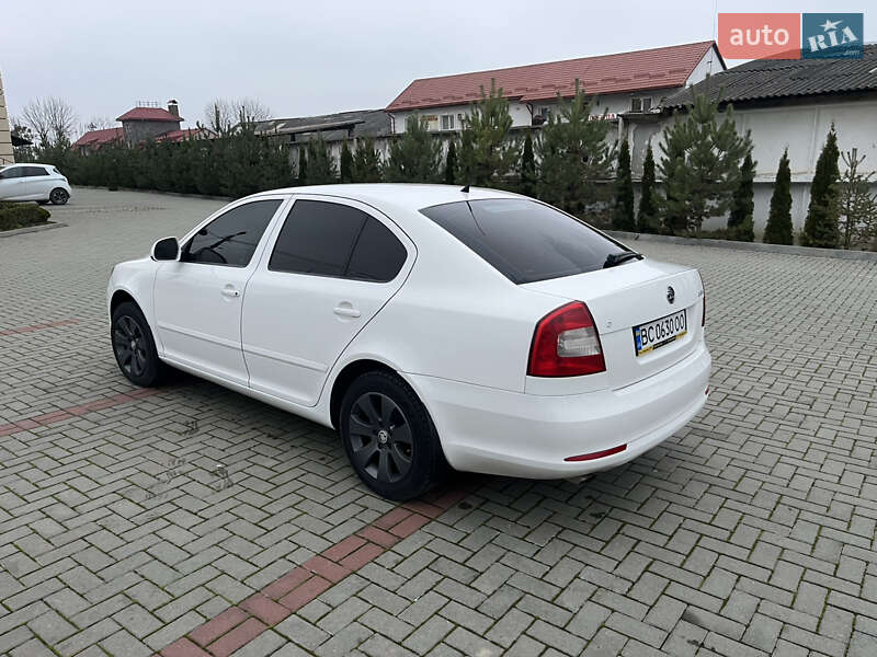 Лифтбек Skoda Octavia 2010 в Золочеве