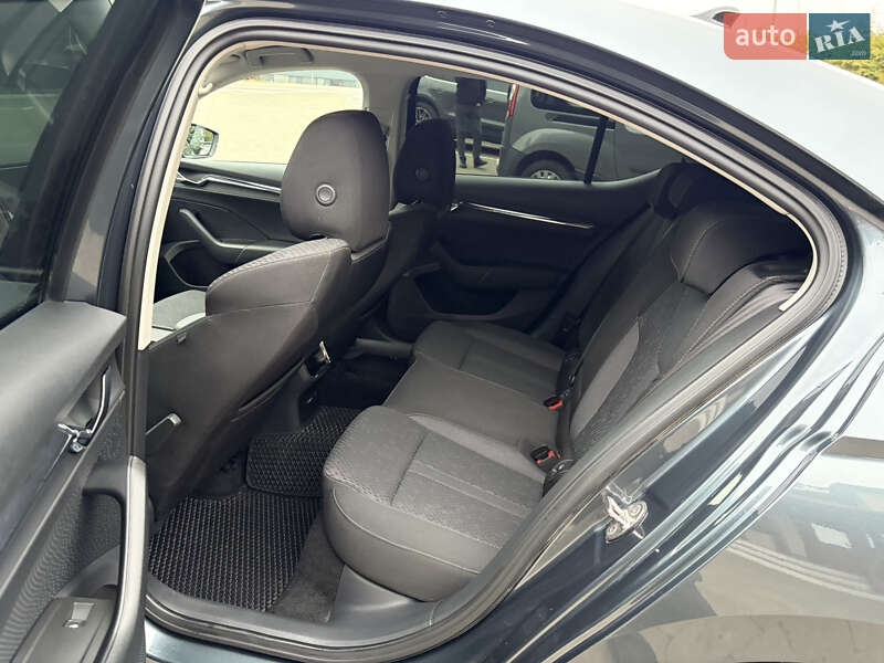 Лифтбек Skoda Octavia 2021 в Львове фото 17 Лифтбек Skoda Octavia 2021 в Львове