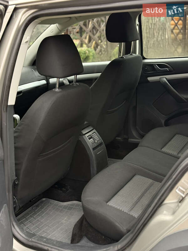 Универсал Skoda Octavia 2010 в Луцке фото 7 Универсал Skoda Octavia 2010 в Луцке