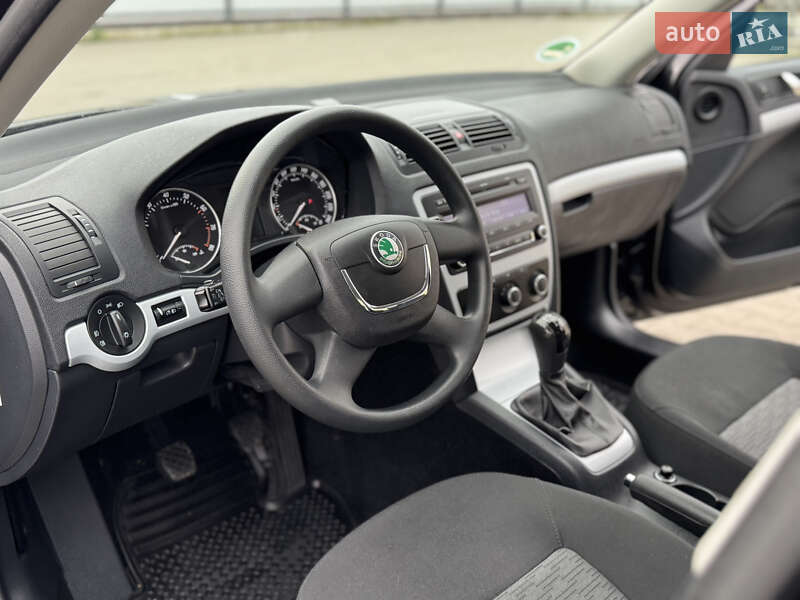 Універсал Skoda Octavia 2009 в Луцьку