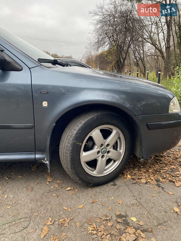 Лифтбек Skoda Octavia 2004 в Ровно фото 5 Лифтбек Skoda Octavia 2004 в Ровно