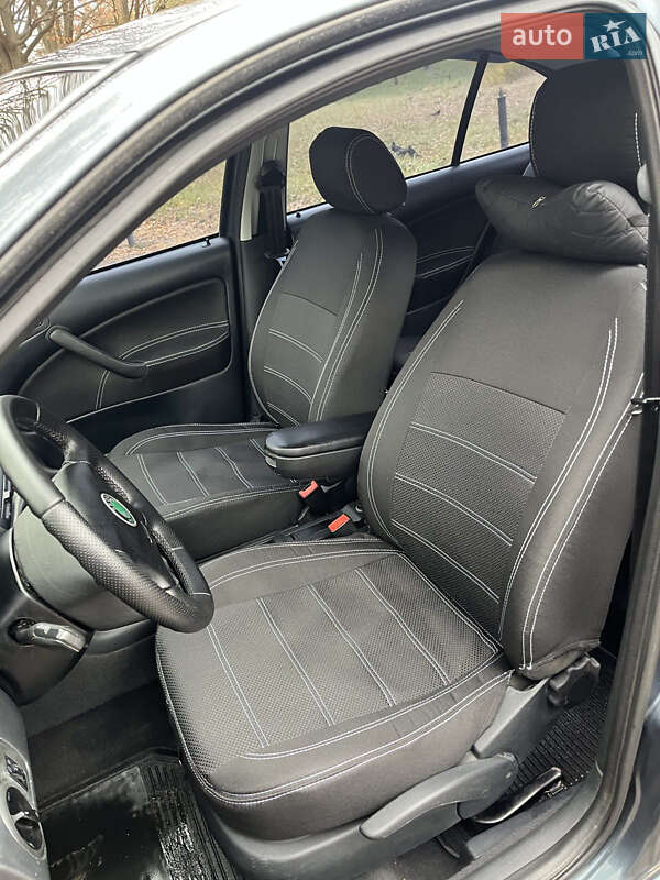 Лифтбек Skoda Octavia 2004 в Ровно фото 15 Лифтбек Skoda Octavia 2004 в Ровно