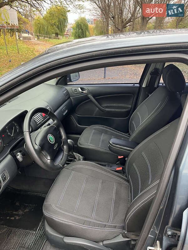 Лифтбек Skoda Octavia 2004 в Ровно фото 18 Лифтбек Skoda Octavia 2004 в Ровно