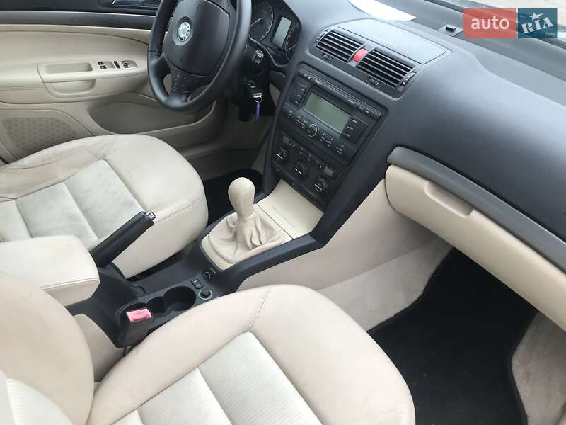 Лифтбек Skoda Octavia 2006 в Ровно фото 3 Лифтбек Skoda Octavia 2006 в Ровно