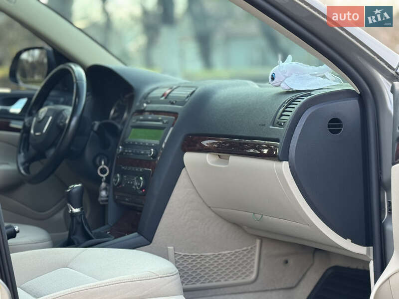 Лифтбек Skoda Octavia 2009 в Радивилове