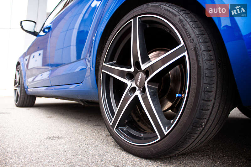 Универсал Skoda Octavia 2013 в Киеве фото 36 Универсал Skoda Octavia 2013 в Киеве