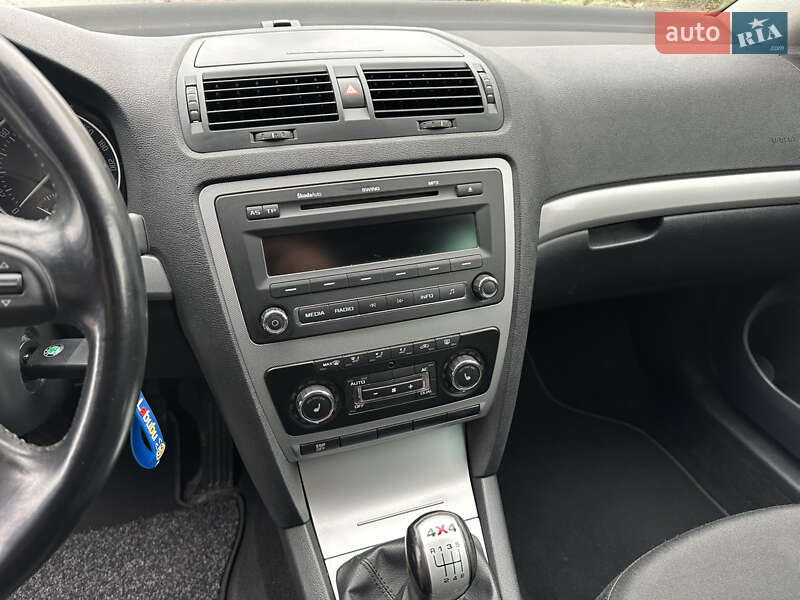 Універсал Skoda Octavia 2009 в Кам'янець-Подільському