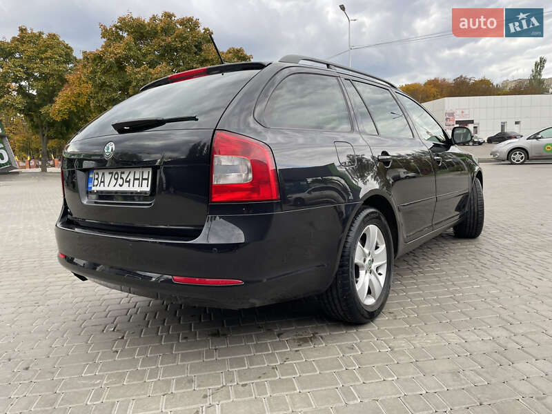 Универсал Skoda Octavia 2012 в Кропивницком