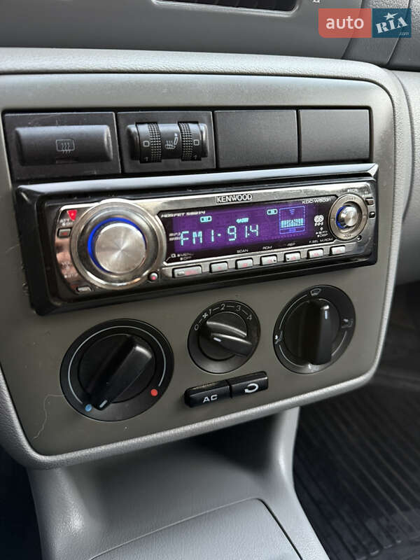 Лифтбек Skoda Octavia 1998 в Чернигове